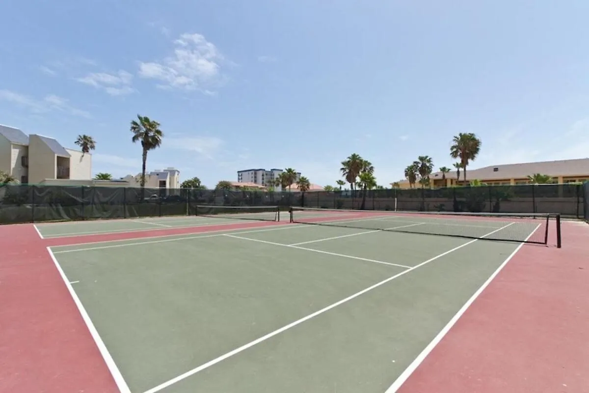 Modern Beachside Wheated Pool 2br-2ba * South Padre Island