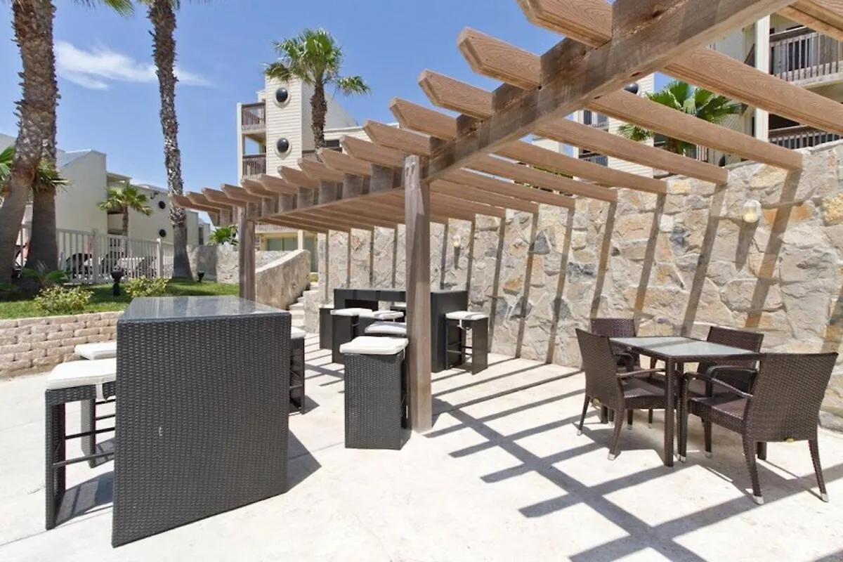 Modern Beachside Wheated Pool 2br-2ba