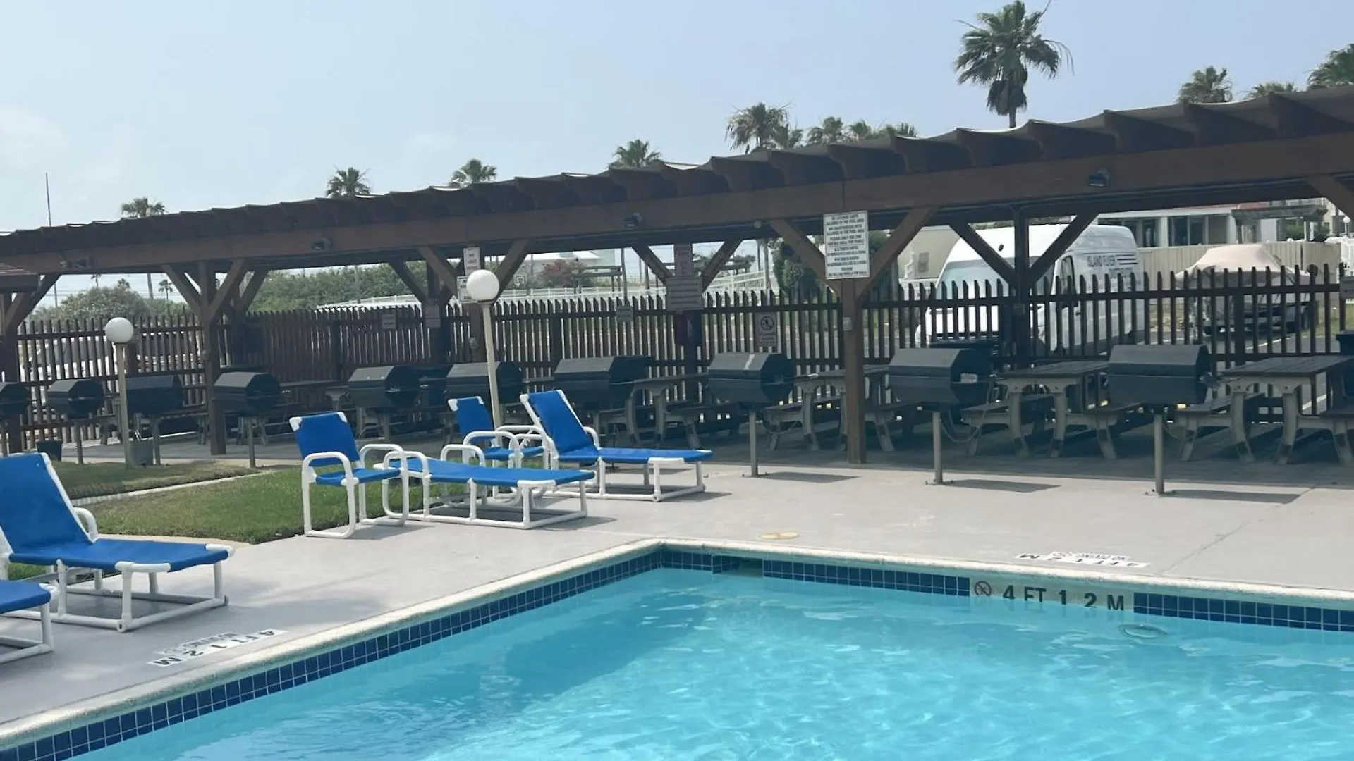 1 Bedroom Near W Pool & Amenities Holiday home *