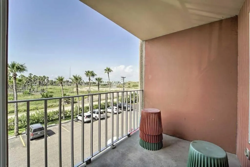 1 Bedroom Near W Pool & Amenities Holiday home