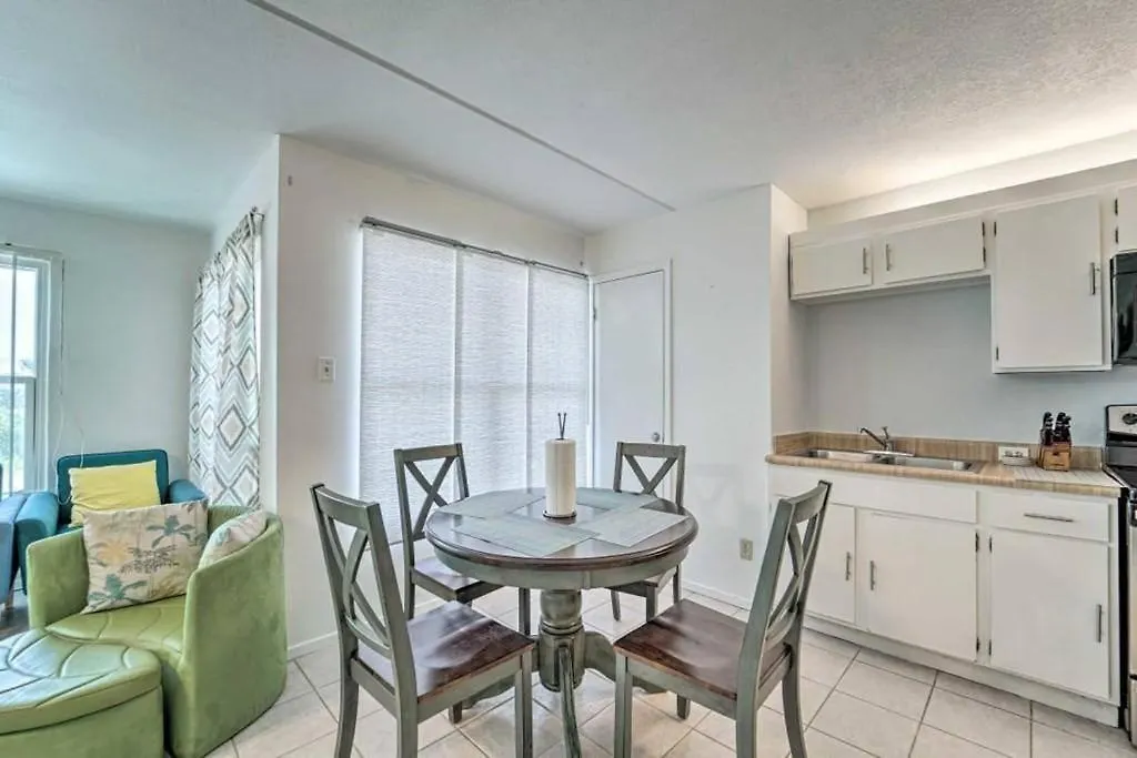 1 Bedroom Near W Pool & Amenities Holiday home South Padre Island
