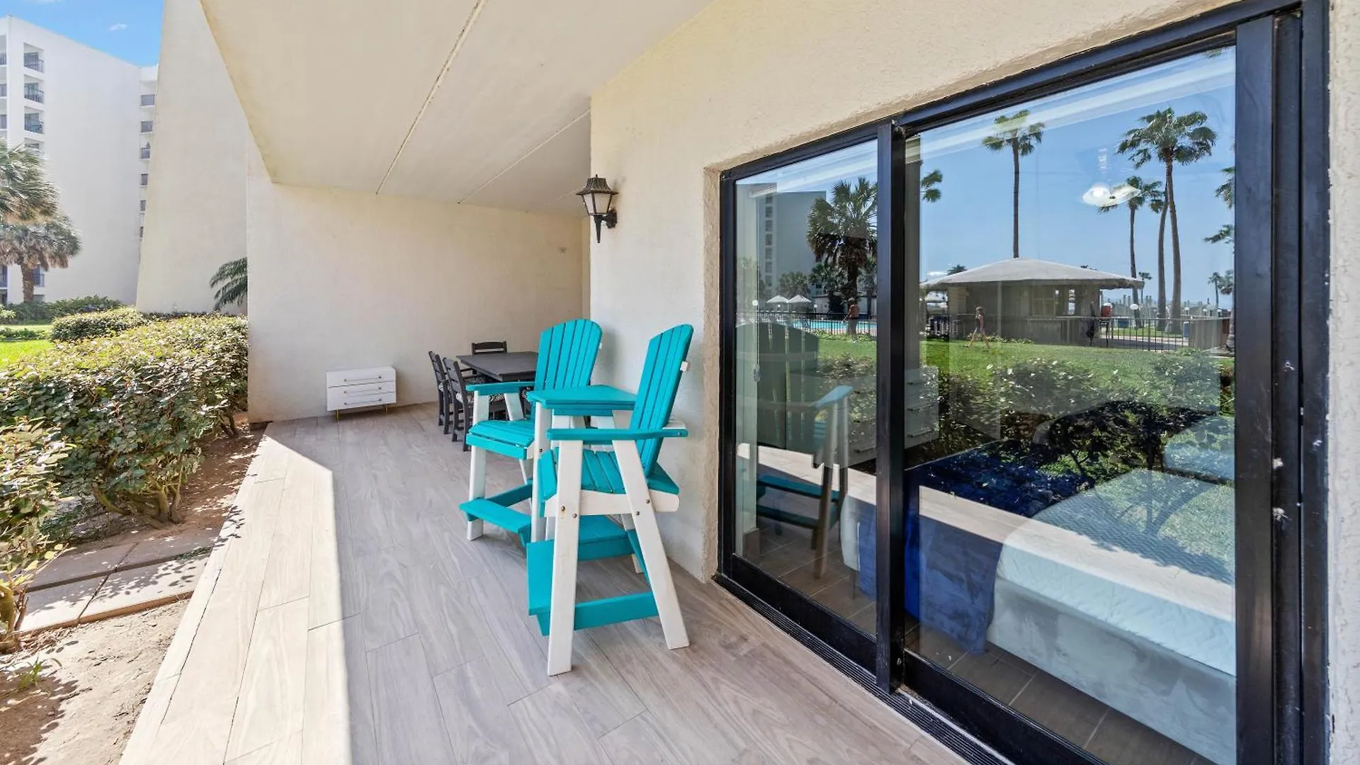 Holiday home Ground Floor Beachfron 2steps From Amenities Saida South Padre Island