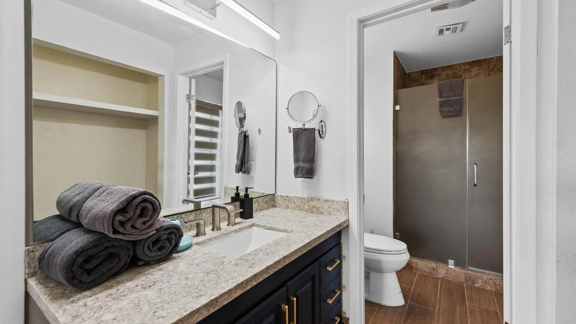 Ground Floor Beachfron 2steps From Amenities Saida South Padre Island