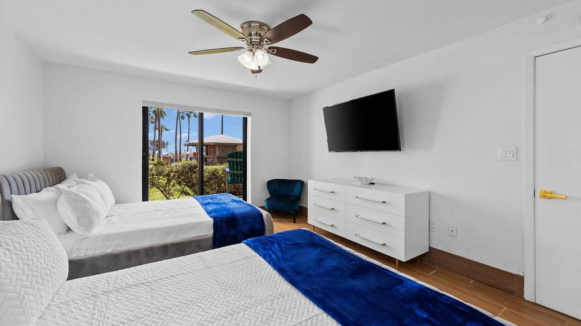 Holiday home Ground Floor Beachfron 2steps From Amenities Saida South Padre Island