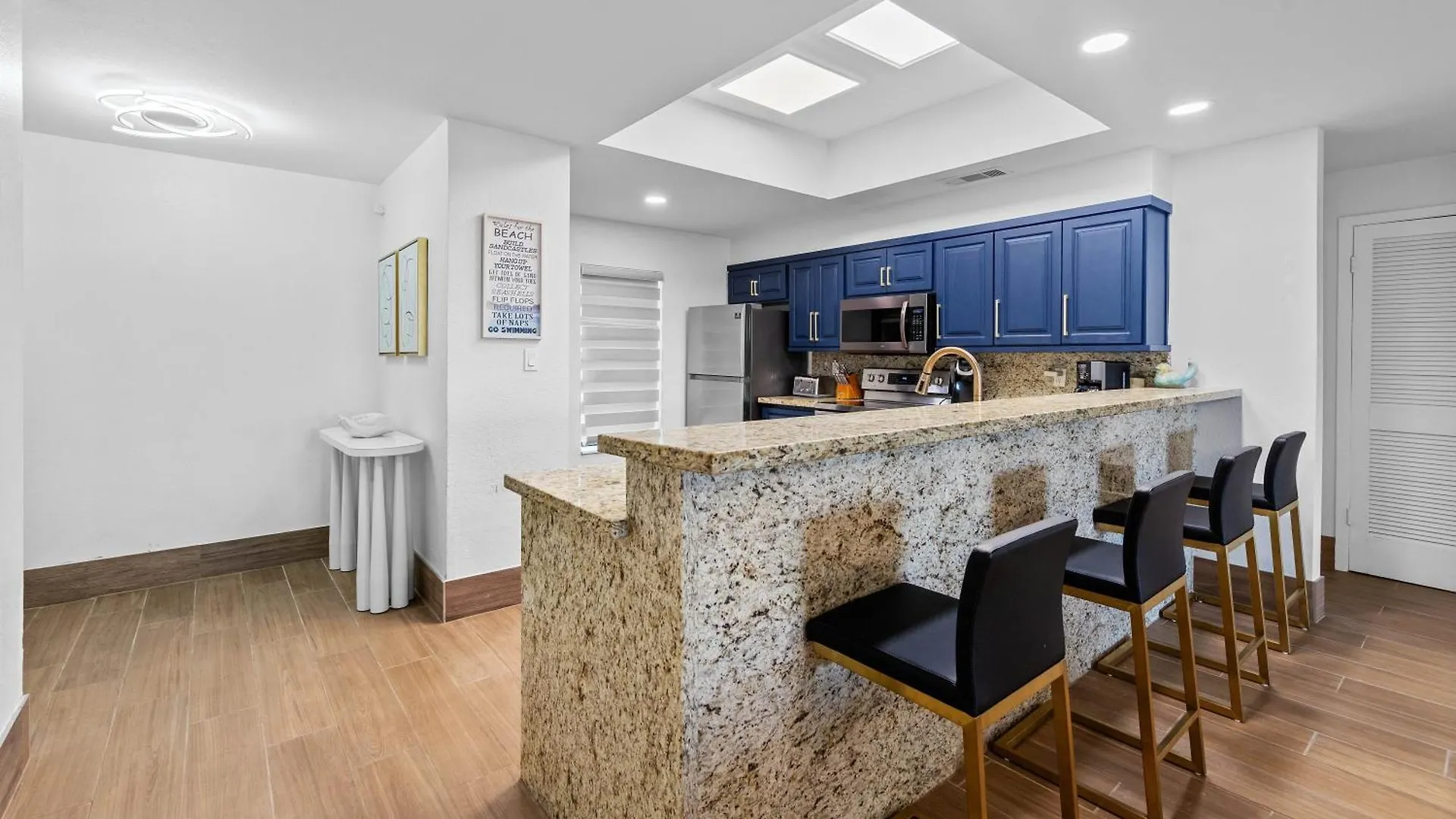 Ground Floor Beachfron 2steps From Amenities Saida *