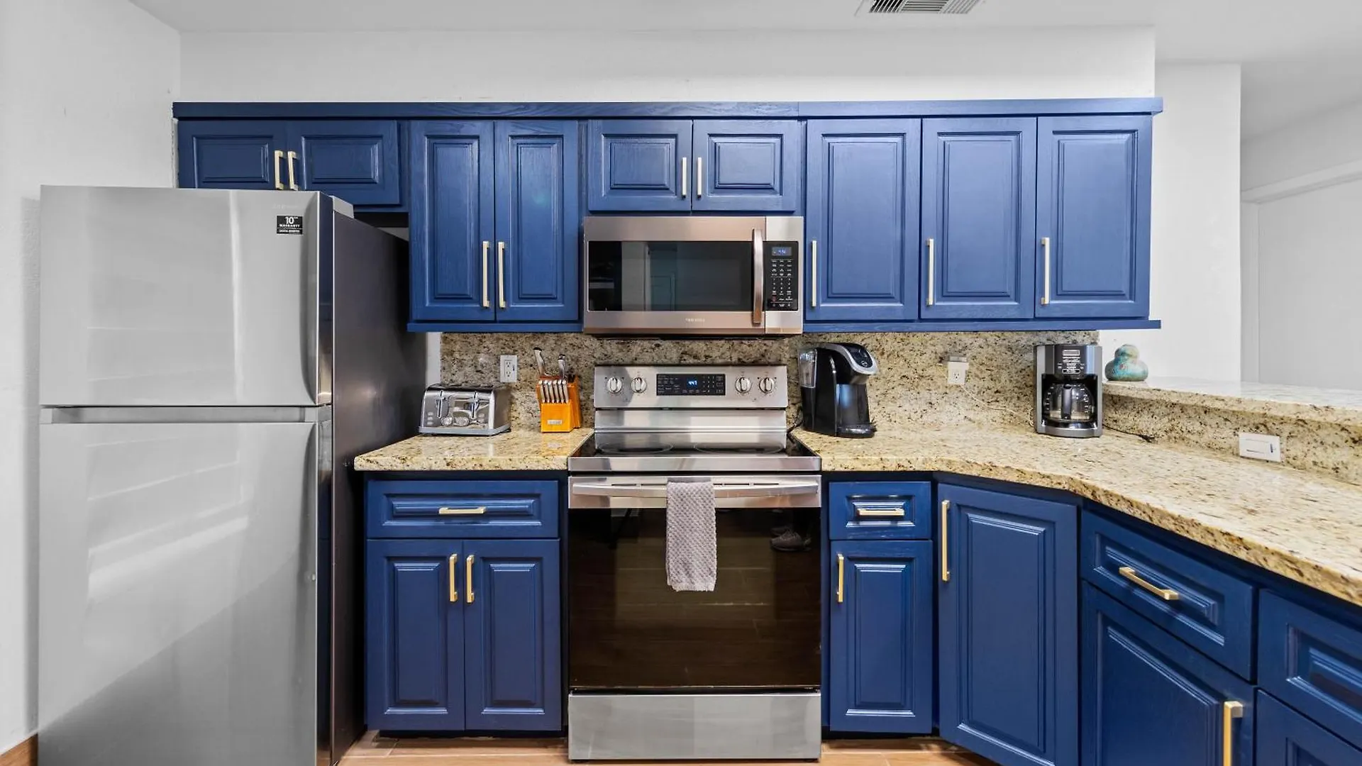 Ground Floor Beachfron 2steps From Amenities Saida
