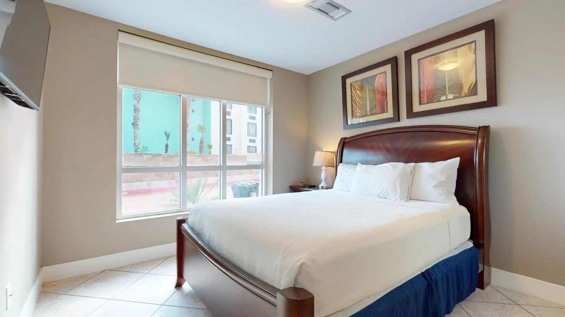 Apartment Sapphire #106 *