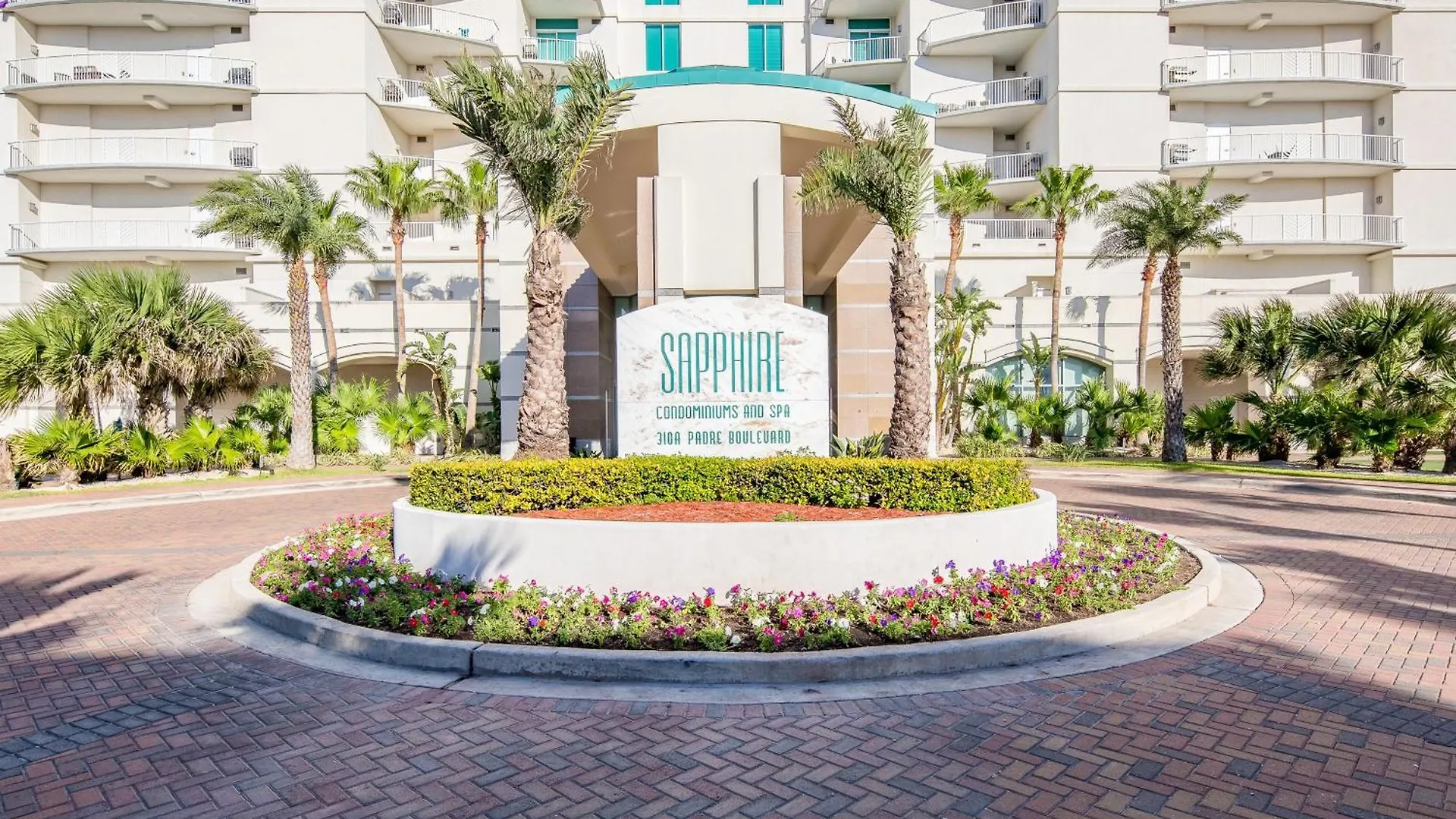 Apartment Sapphire #106 *