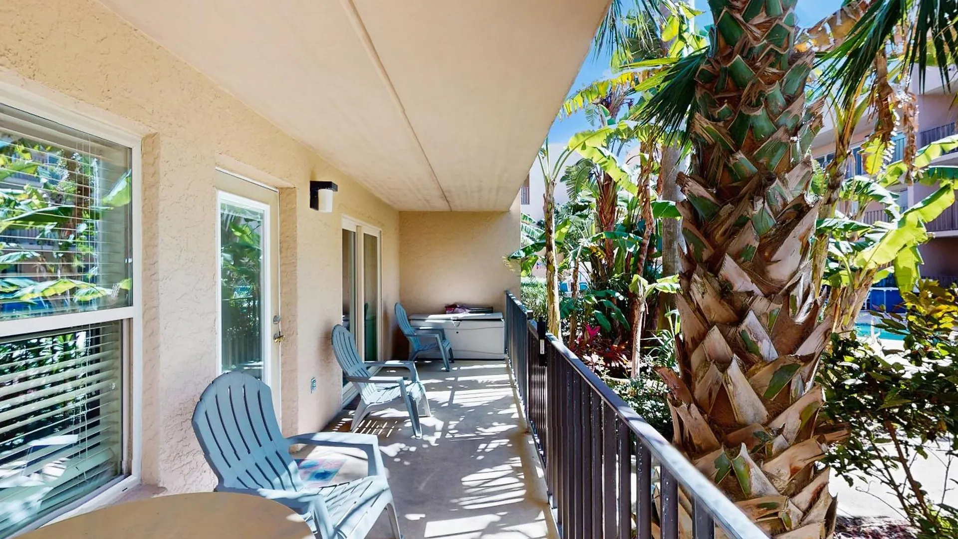 Beachview Condominiums: Wicker Wanderer * South Padre Island