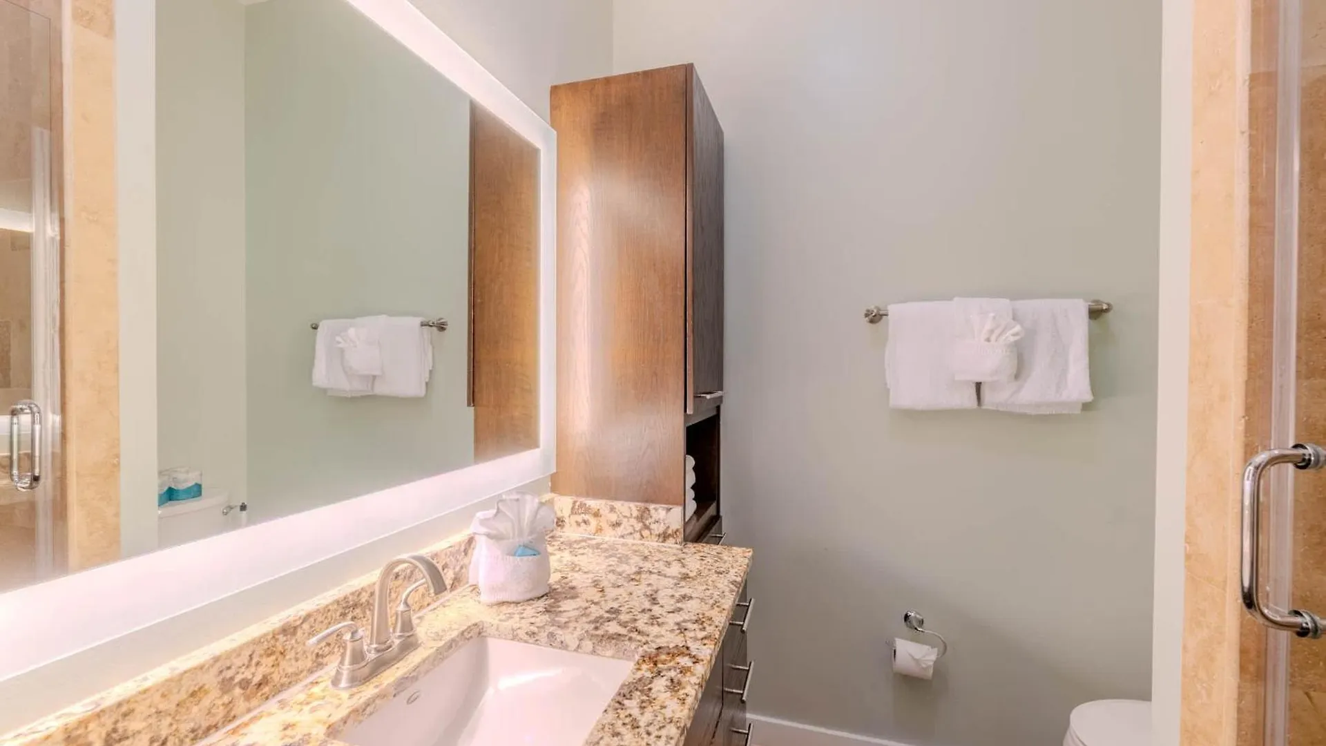 5 Bedroom Beachfront - 4th Floor Apartment South Padre Island