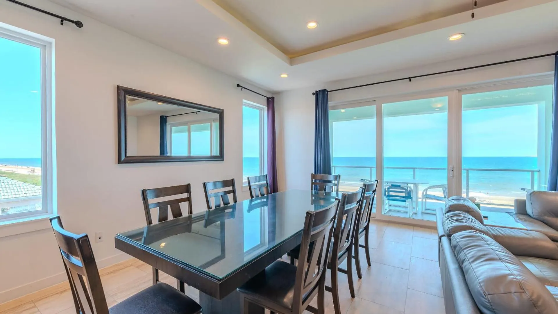 5 Bedroom Beachfront - 4th Floor