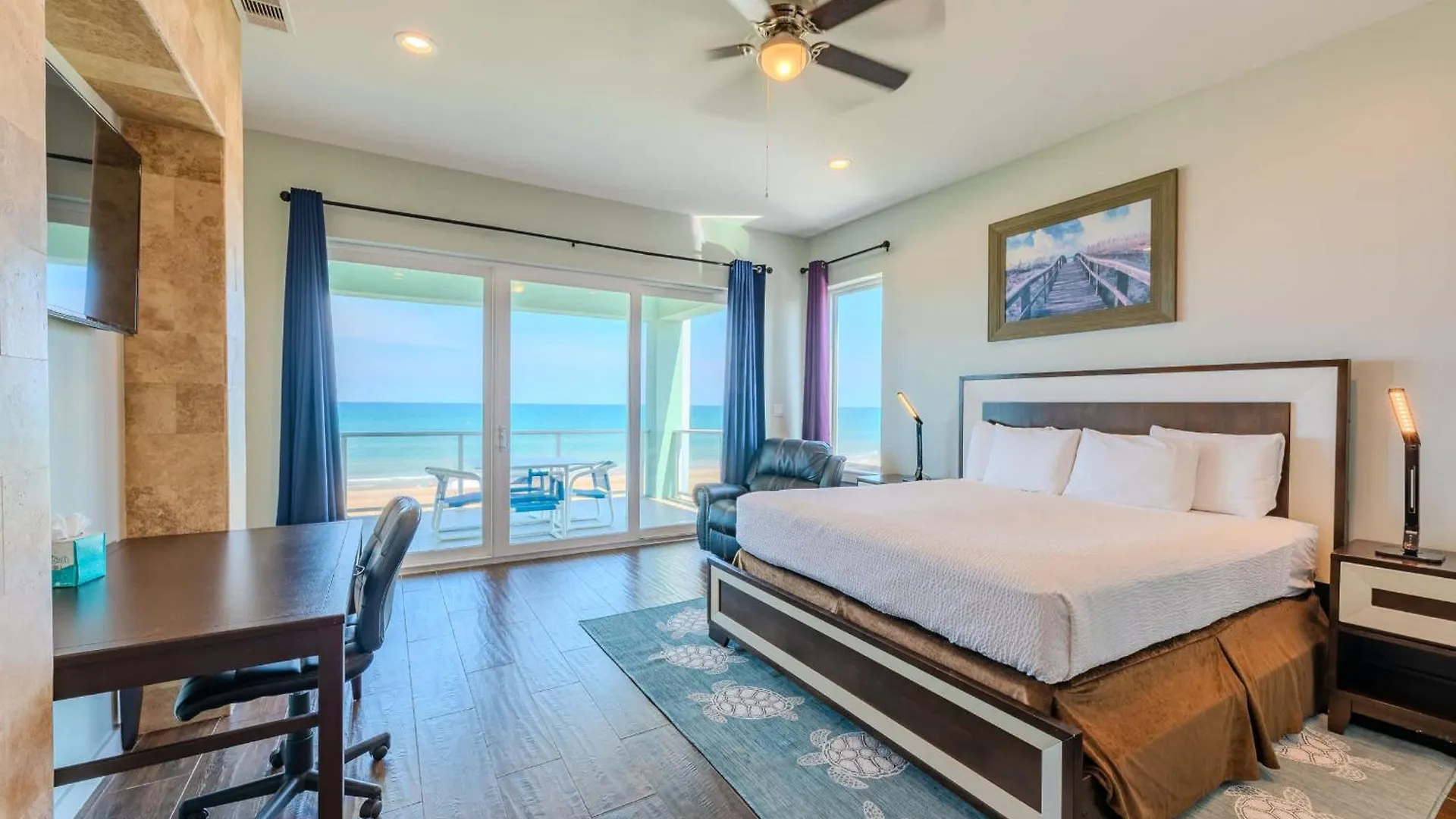 5 Bedroom Beachfront - 4th Floor *