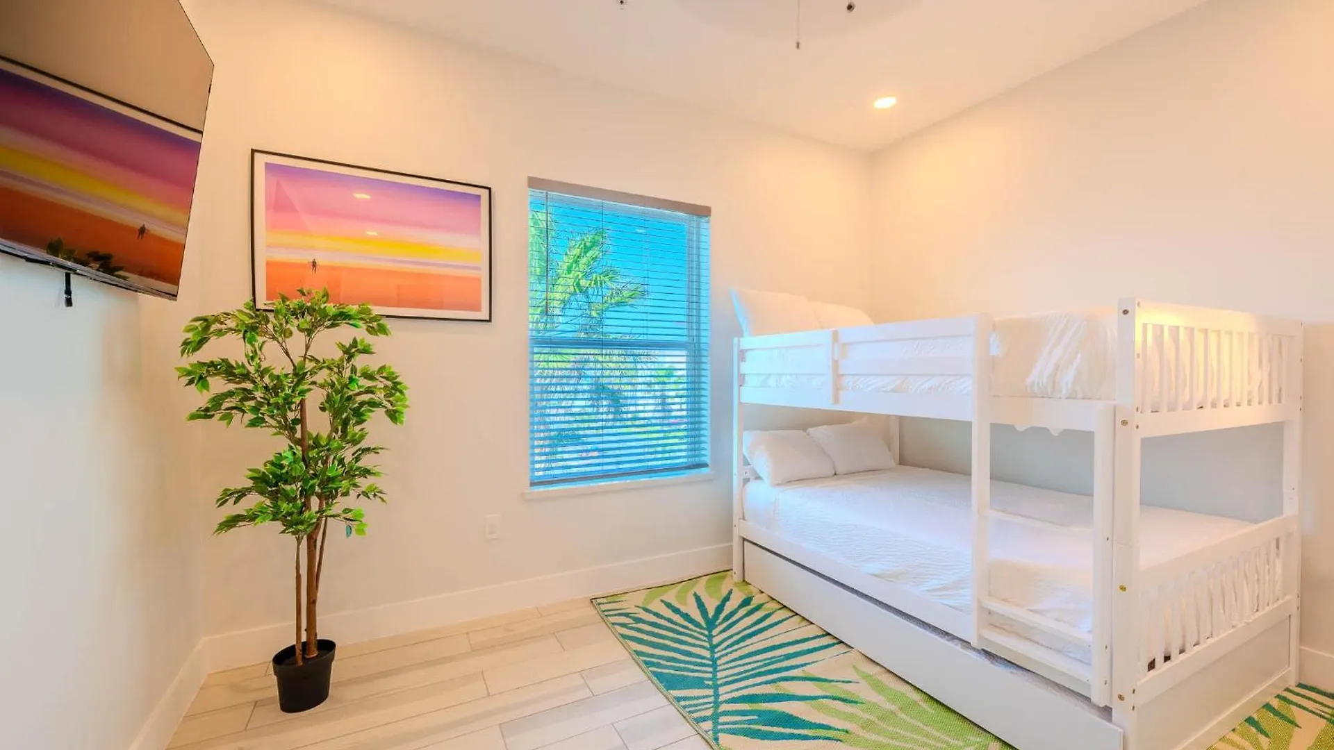 Sandbar Serenade Apartment *