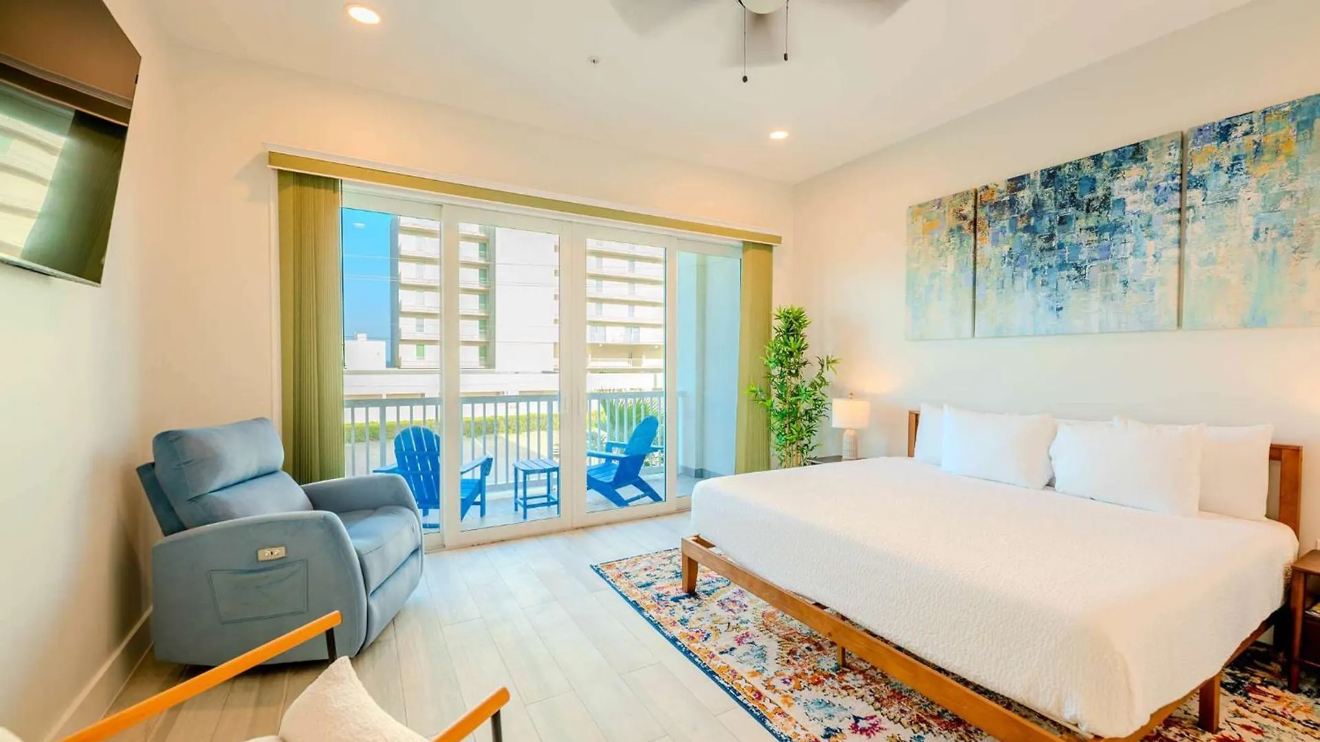 Indigo Sea Escape Apartment *