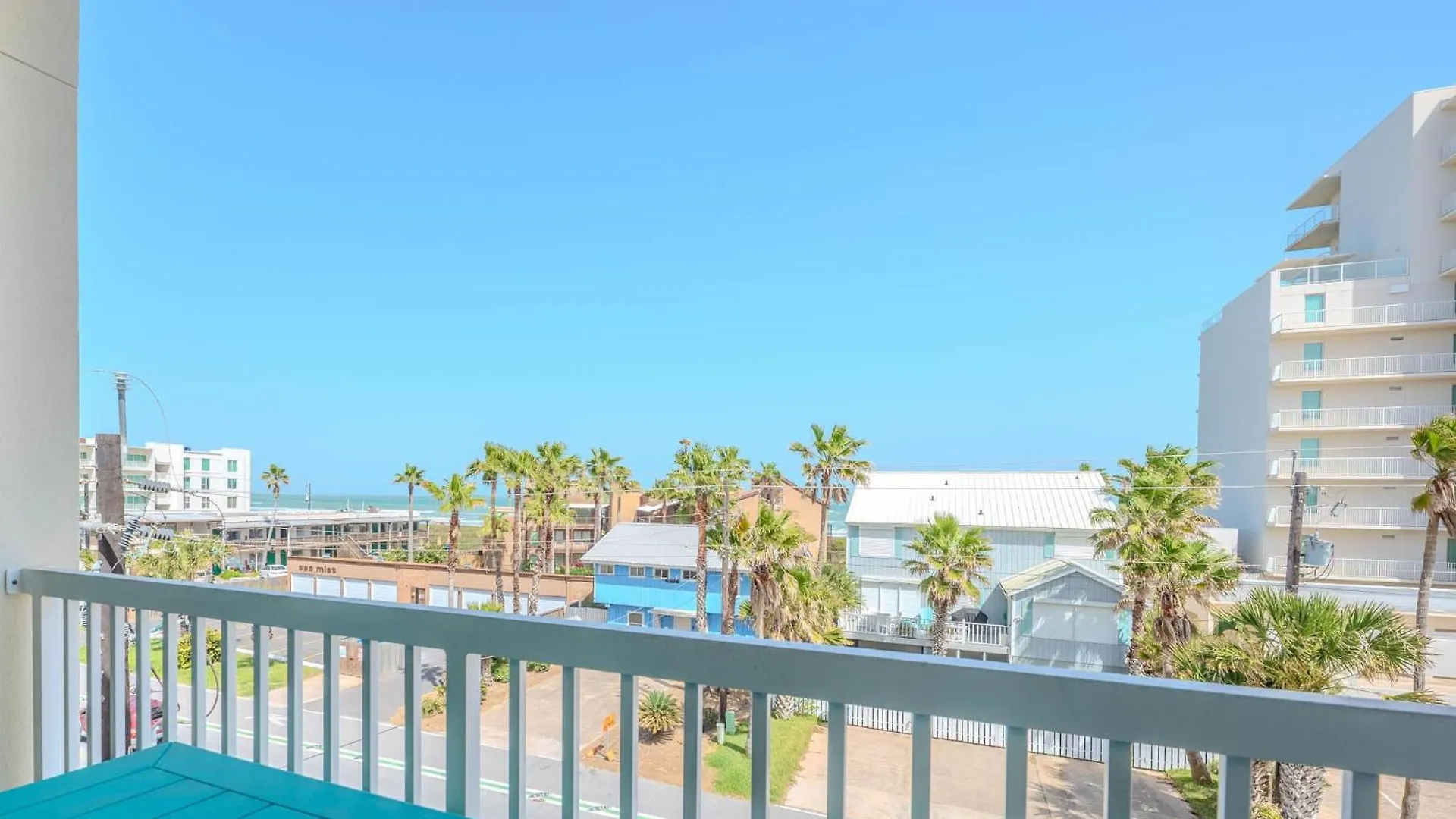 Sailfish Retreat Apartment