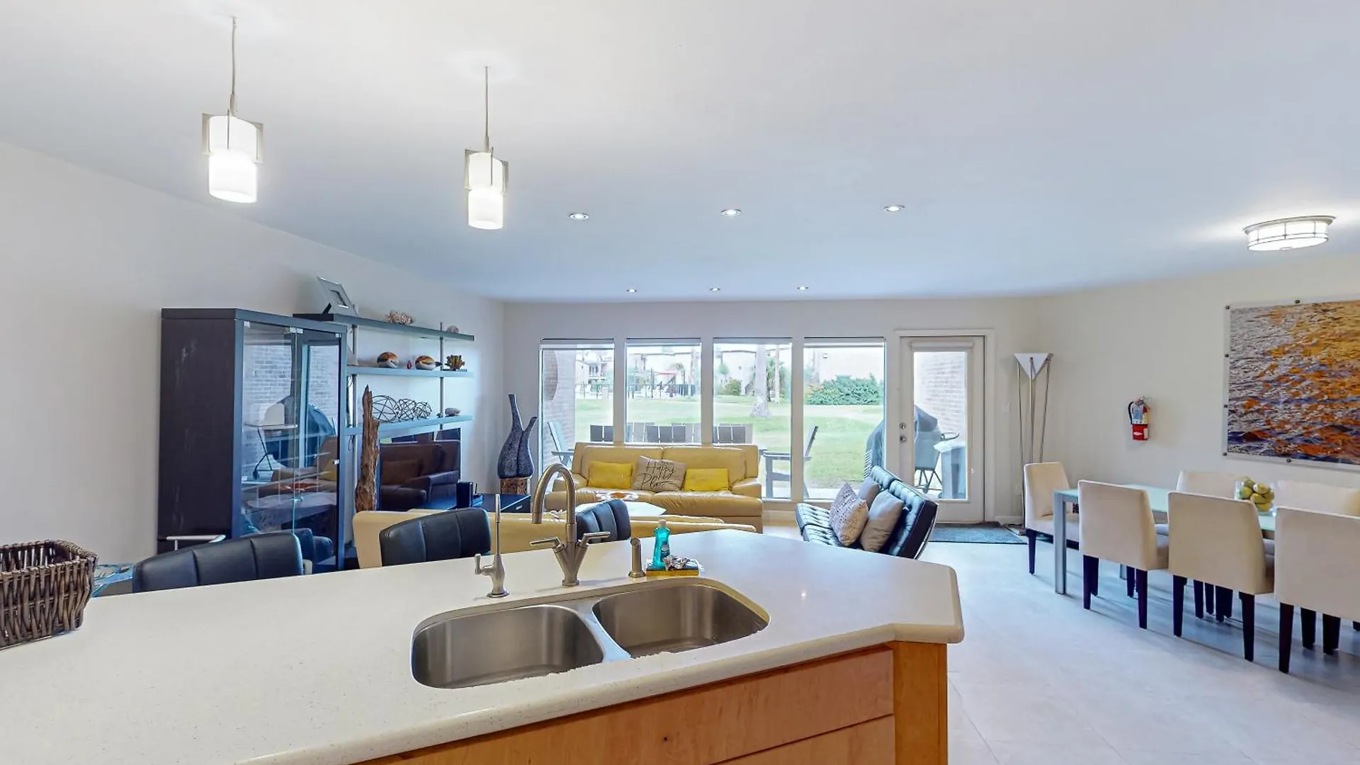 Sunchase Beachfront #130 Apartment *