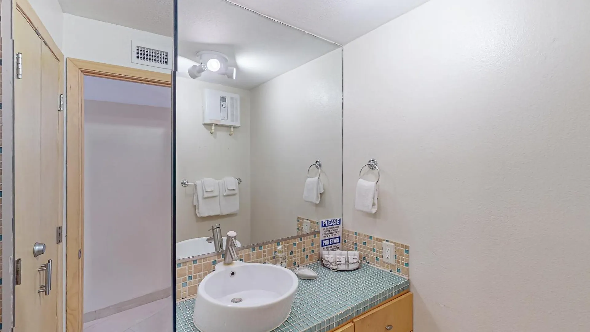 Apartment Sunchase Beachfront #130 *