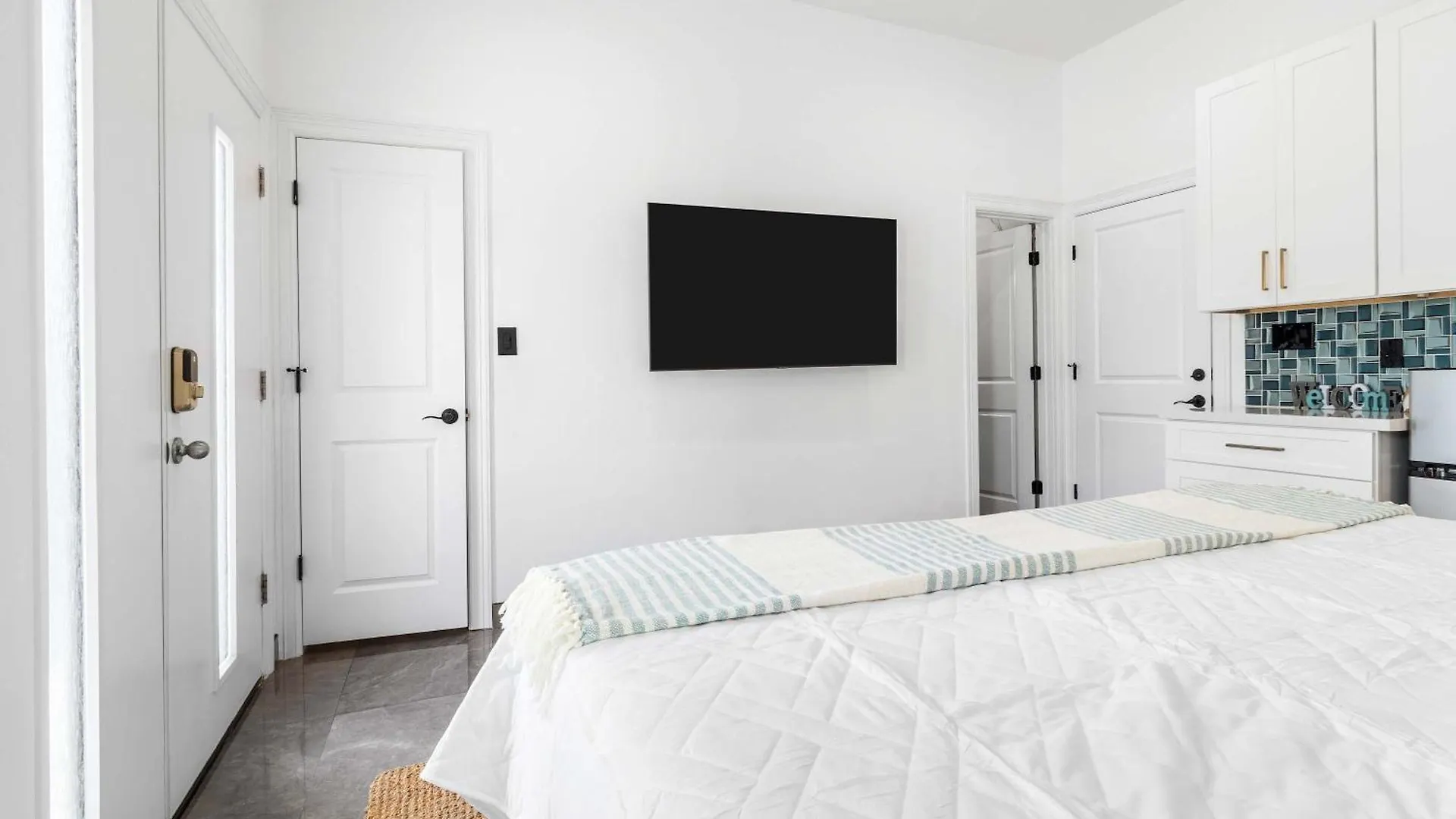 Immaculate Townhouse W Pool & Balcony South Padre *
