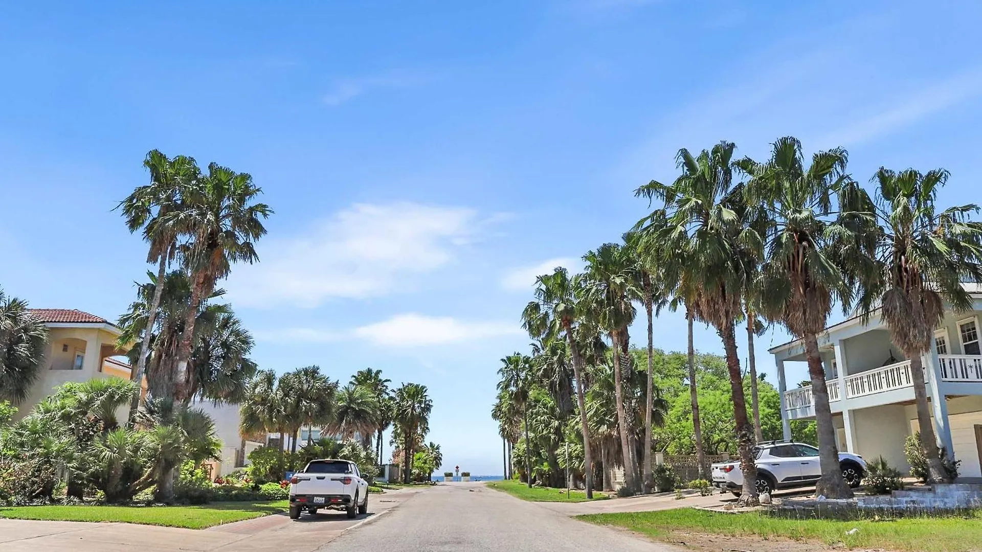Immaculate Townhouse W Pool & Balcony South Padre * South Padre Island