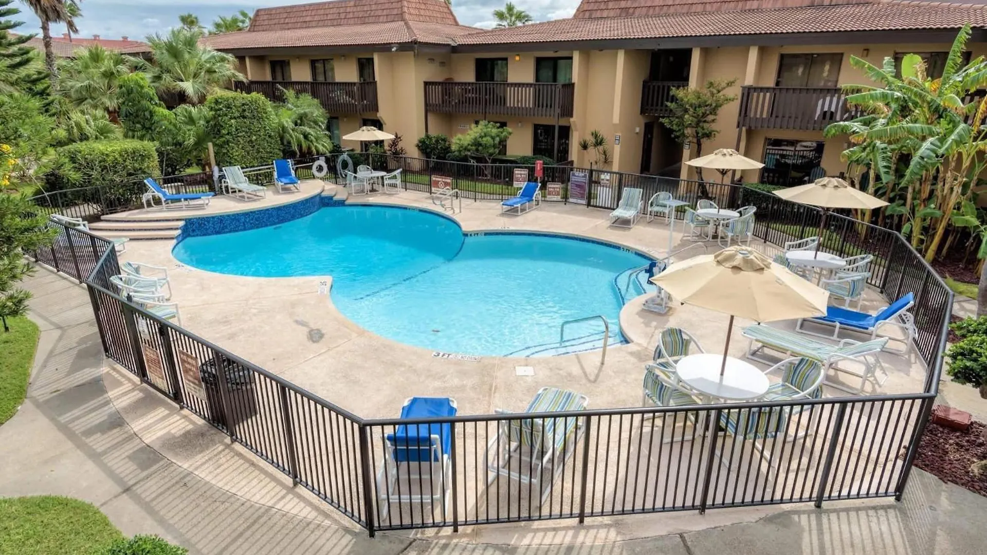 Apartment Tiki Spi Beachfront Condo, Right On The Beach! South Padre Island