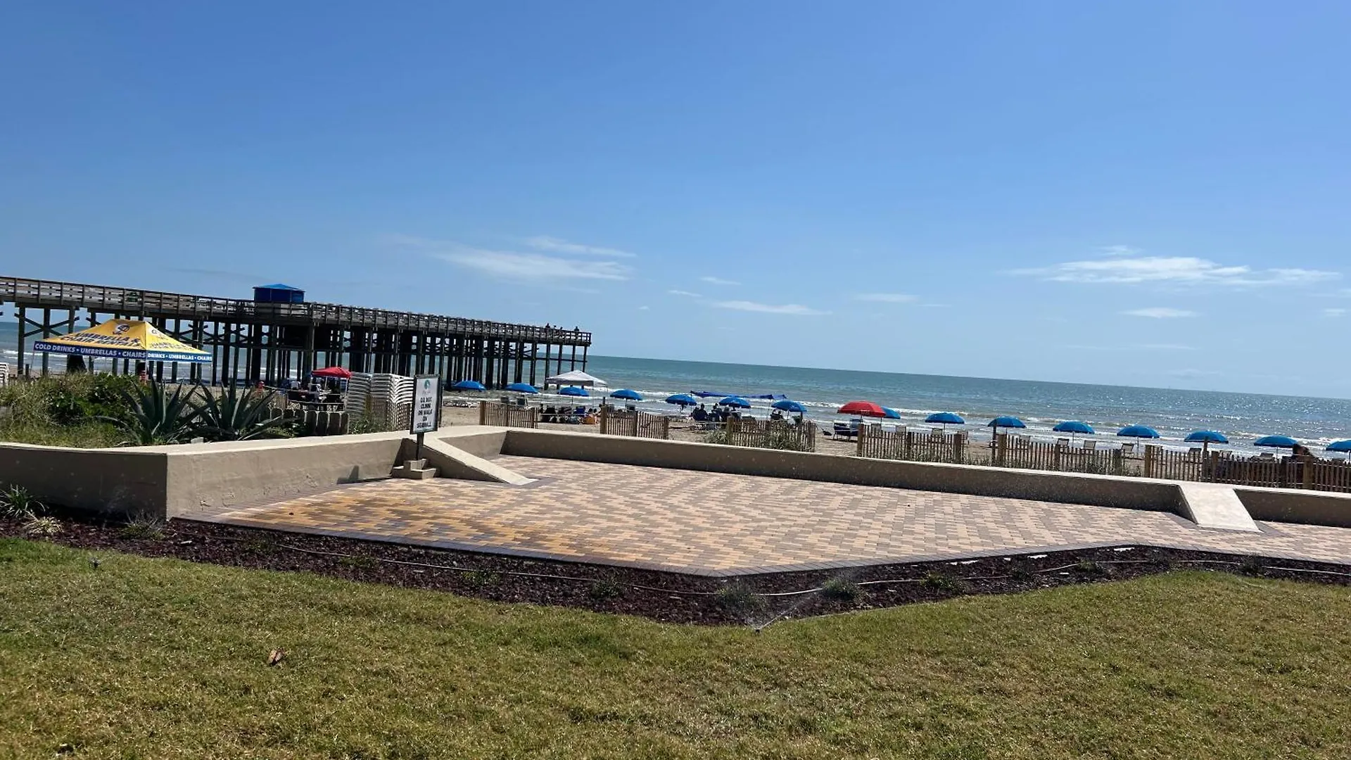 Tiki Spi Beachfront Condo, Right On The Beach!