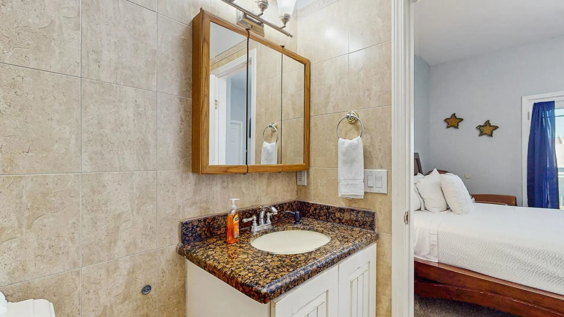 Pura Vida Unit A