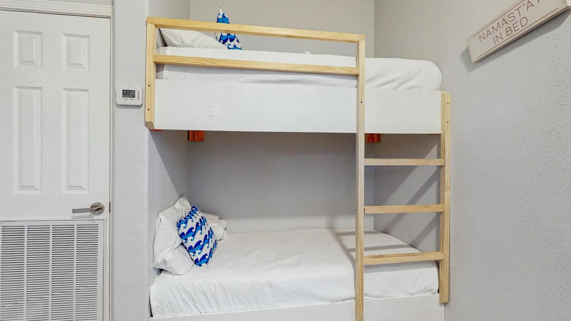 Pura Vida Unit A Holiday home