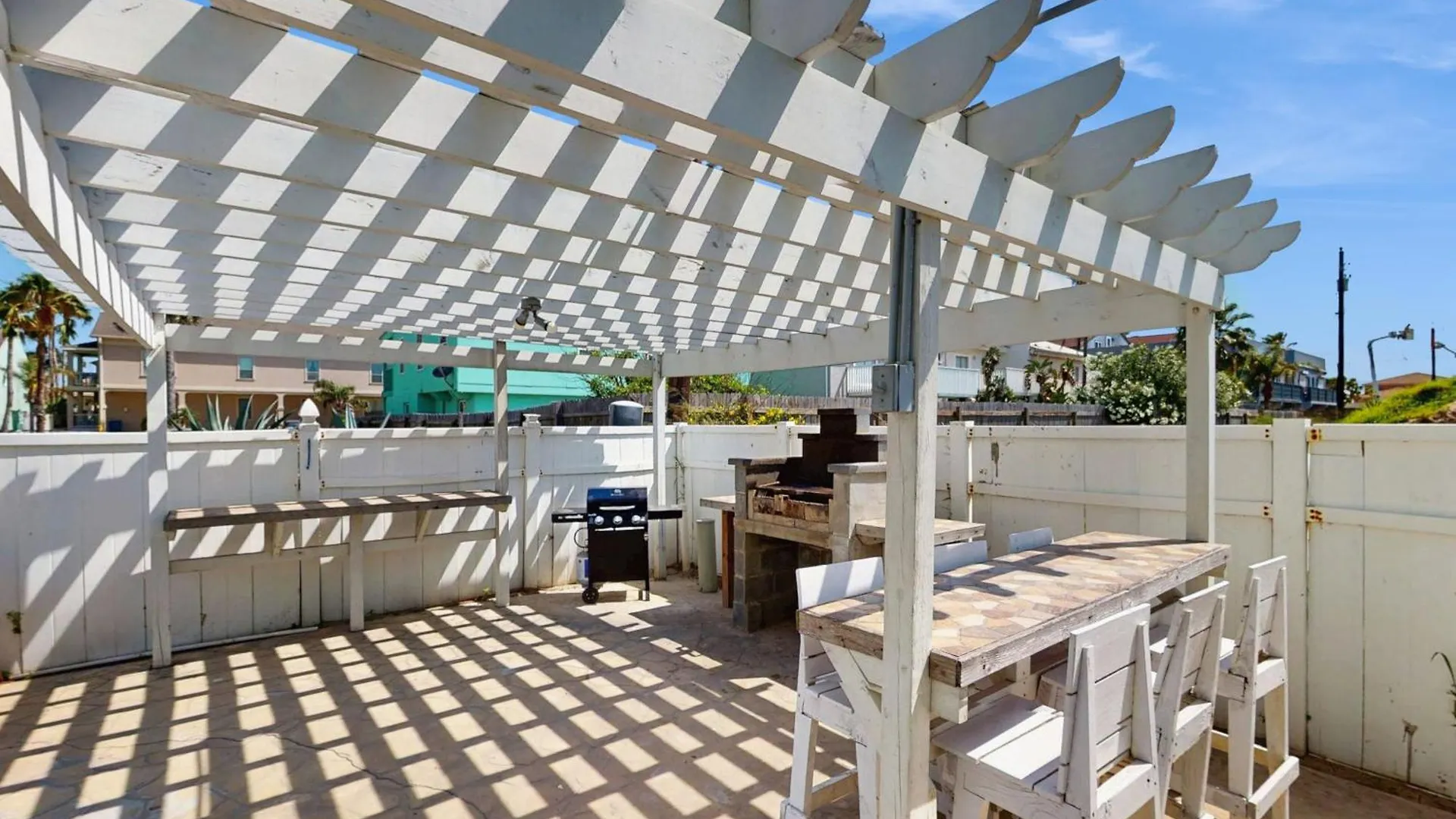 Lantana Retreat Unit #2 Holiday home *