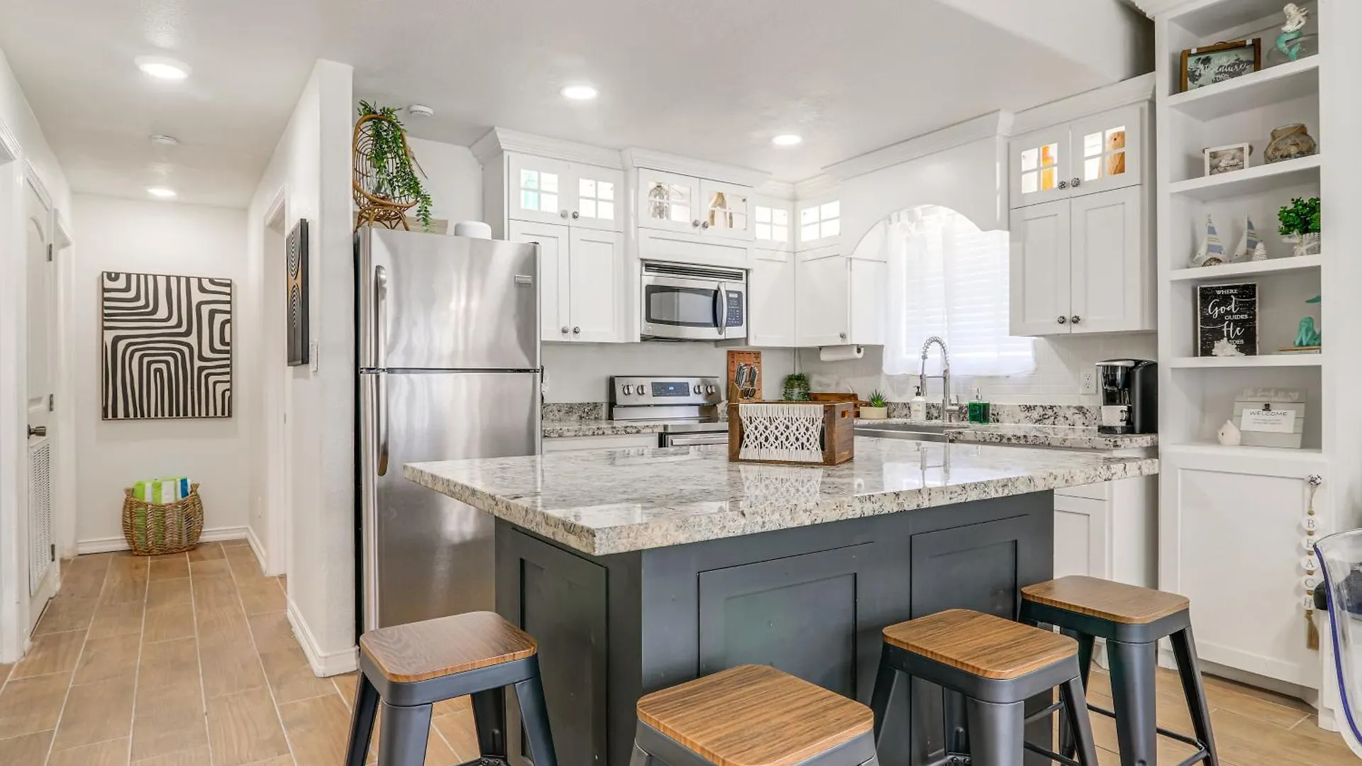Luxe South Padre With Pool - Walk To Beach! Apartment *
