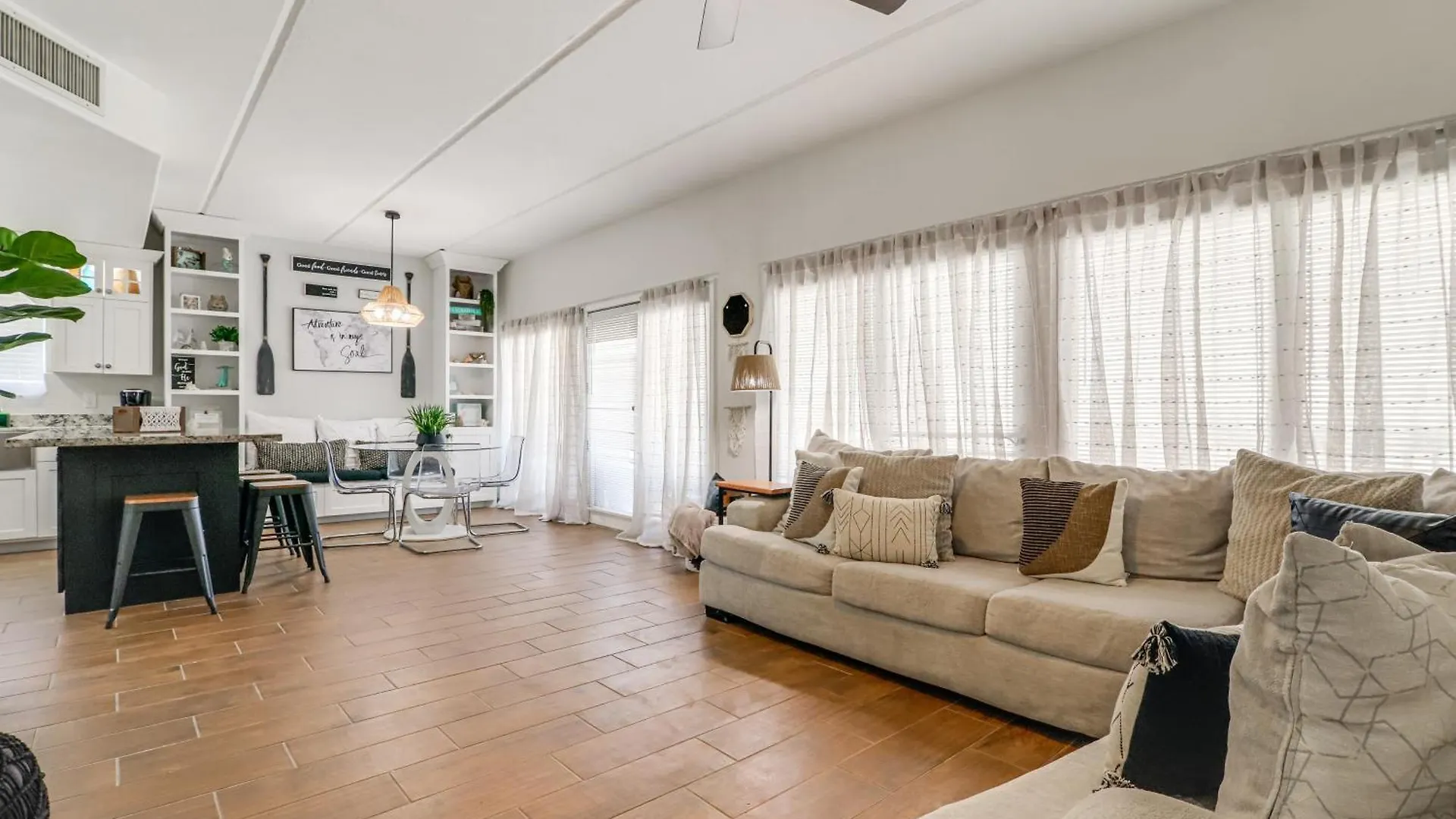 Apartment Luxe South Padre With Pool - Walk To Beach!