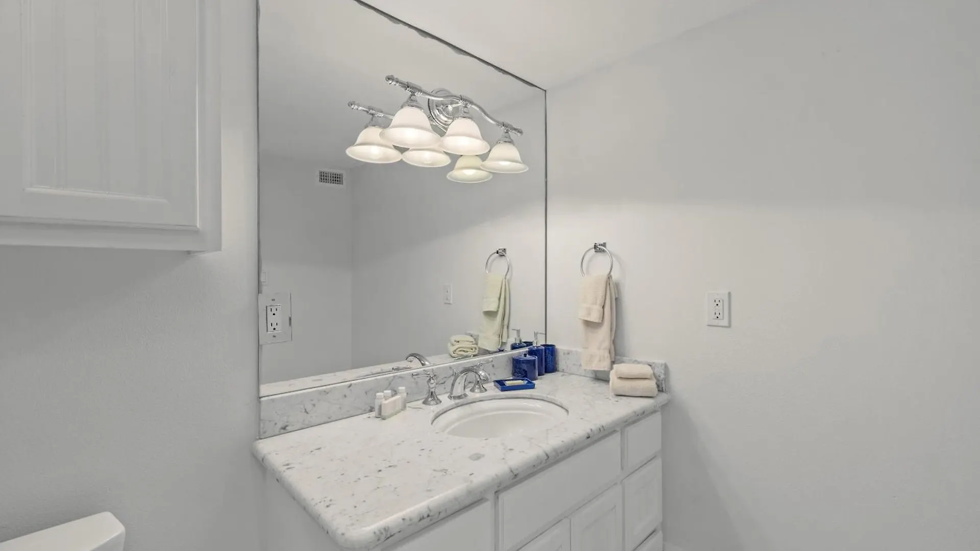 Holiday home Avalon - Townhouse At The Shores