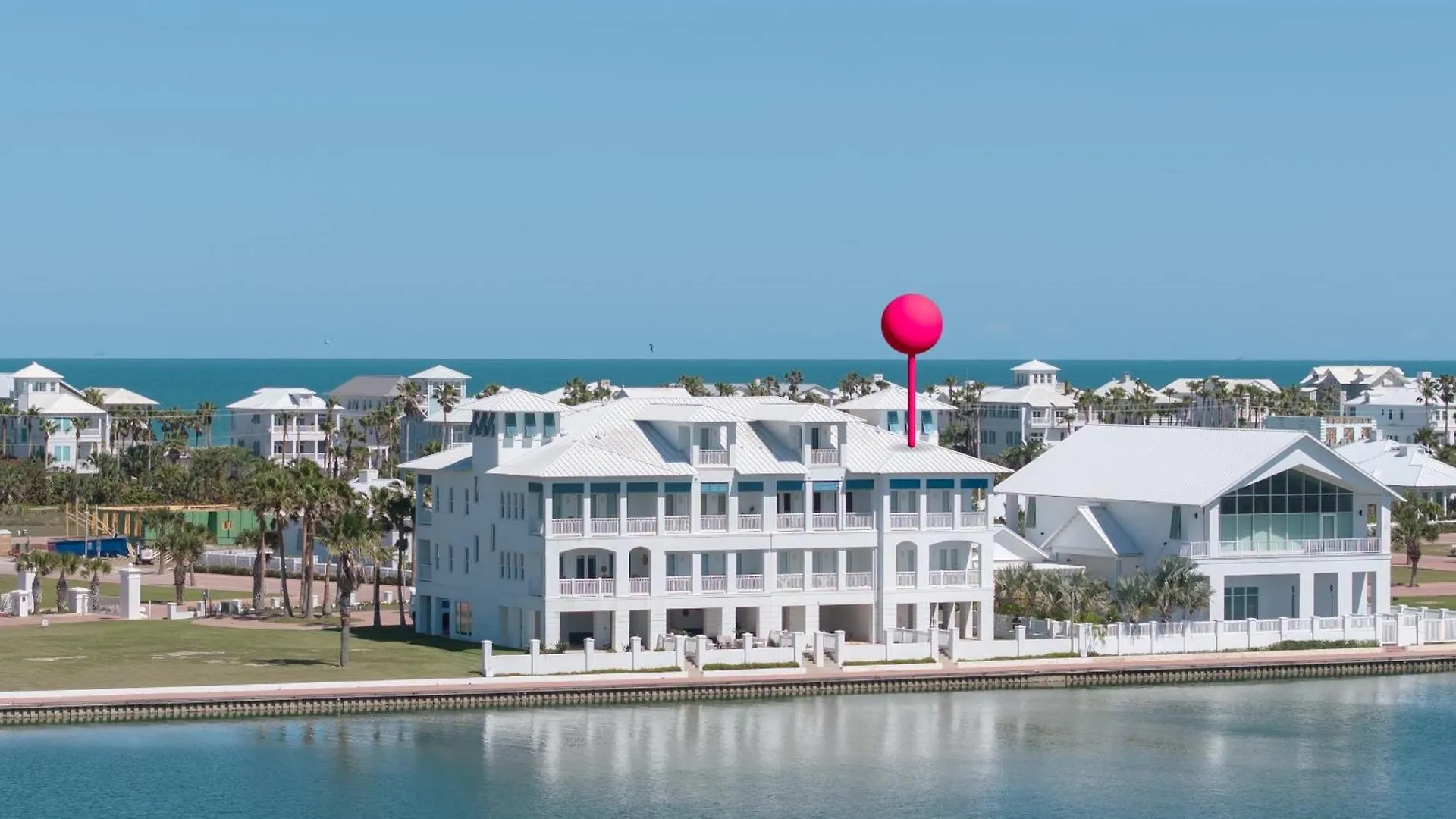 Avalon - Townhouse At The Shores