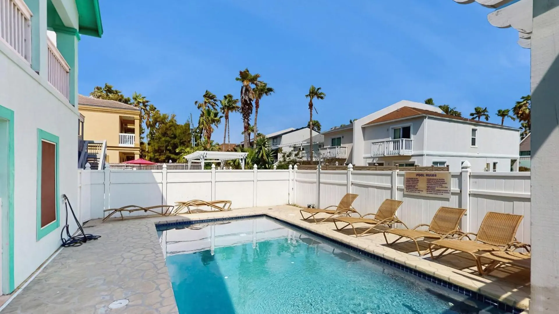 Holiday home Lantana Retreat Unit #4 *