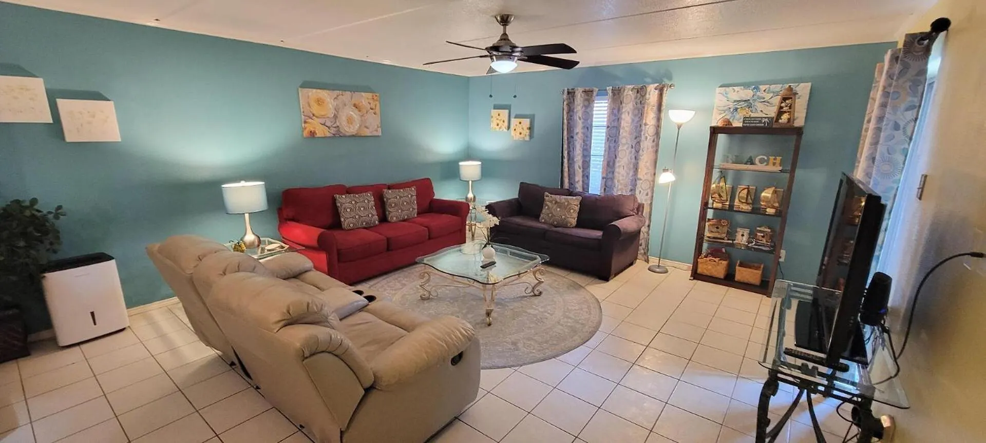 Spotless Updated With Pool - Habitat Unit 7 Apartment