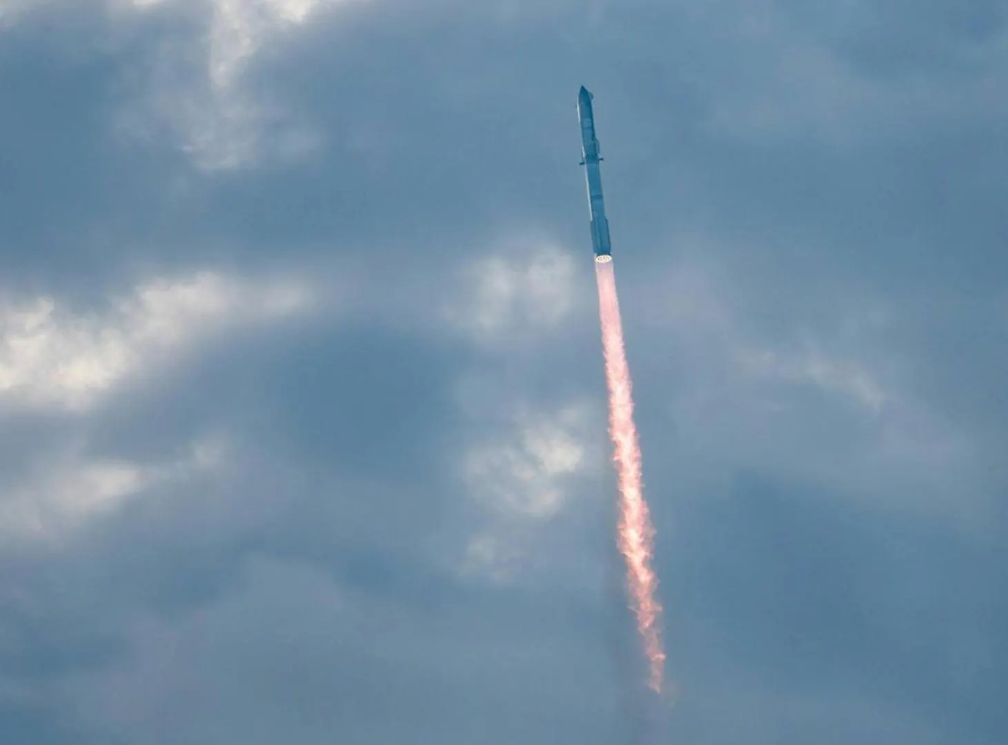 Holiday home Access Near Spacex!