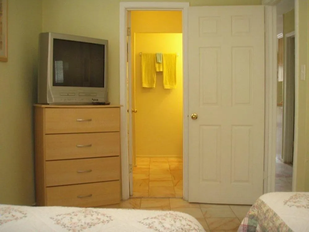 Capricorn House Vacation Hotel