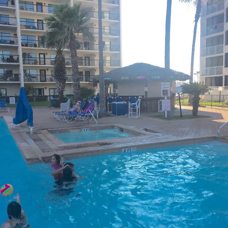 度假居 Beachside 2 Bedroom Sleeps 9 南帕诸岛