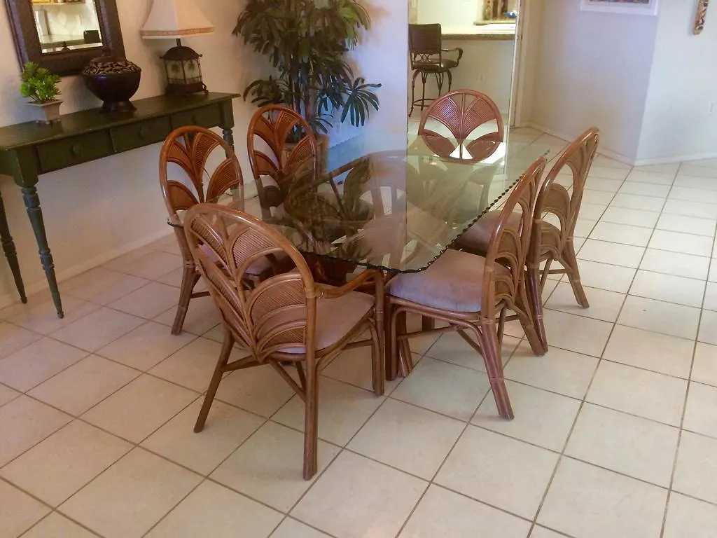 Beachside 2 Bedroom Sleeps 9 * 南帕诸岛