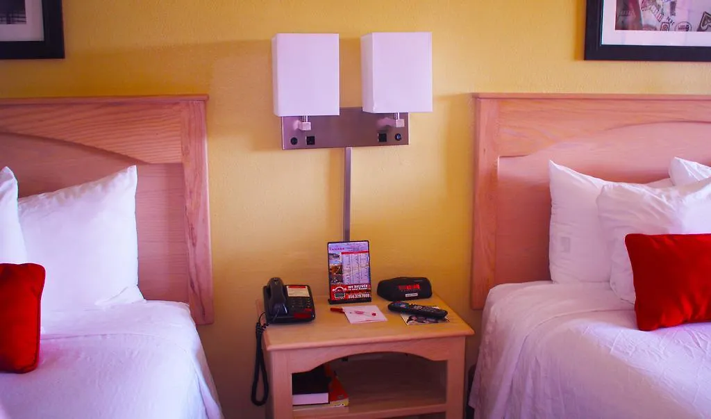 Ramada By Wyndham & 2*