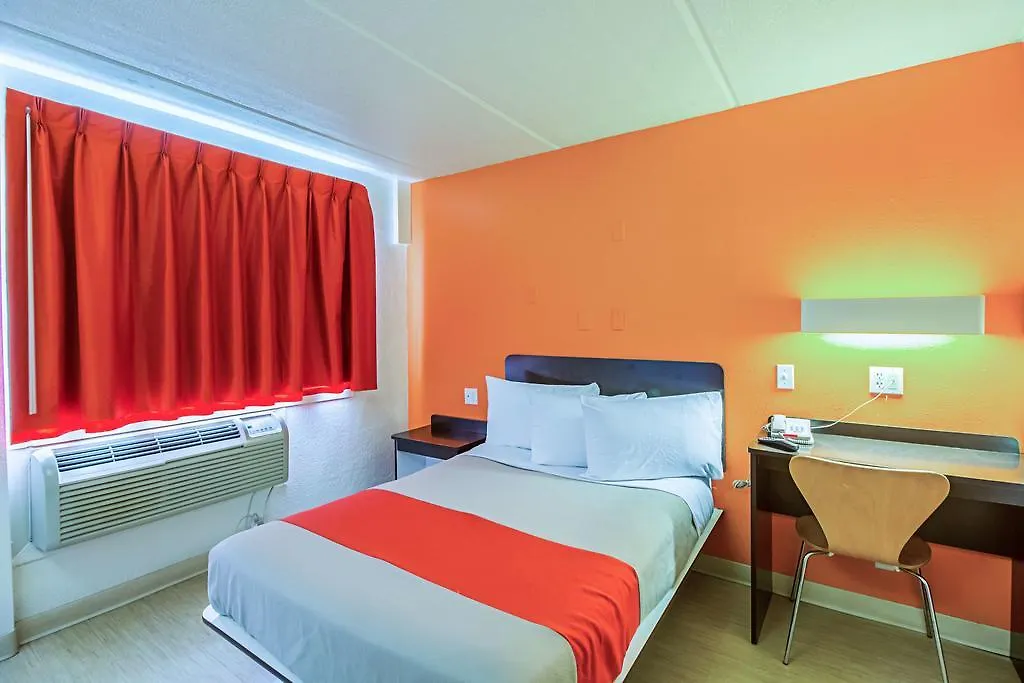 Hotel Ocean 2*