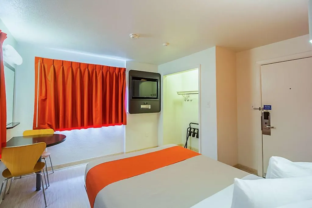 Hotel Ocean 2*
