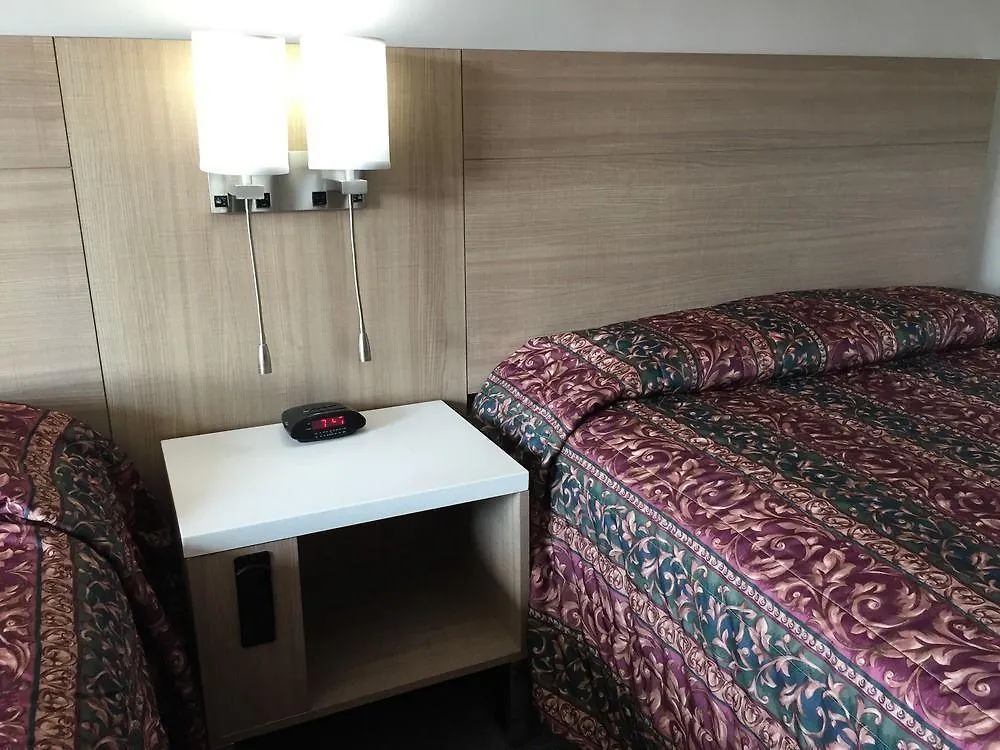 Western Beachside Hotel