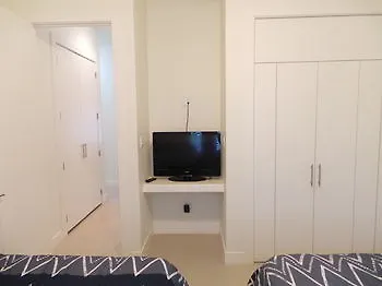 Hotel La Isla Condominiums 3*