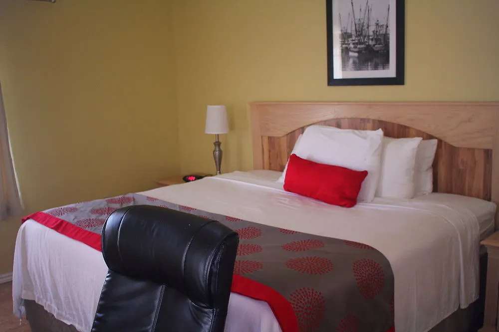Ramada By Wyndham &