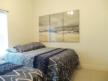 Hotel La Isla Condominiums 3*