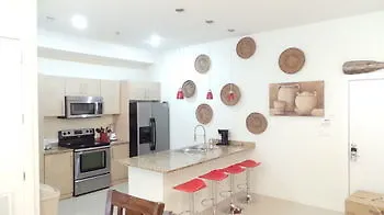La Isla Condominiums 3*
