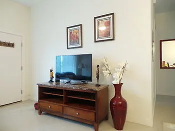 La Isla Condominiums