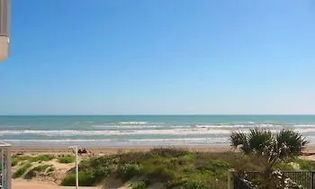 Front By Island Services 3* 南帕诸岛