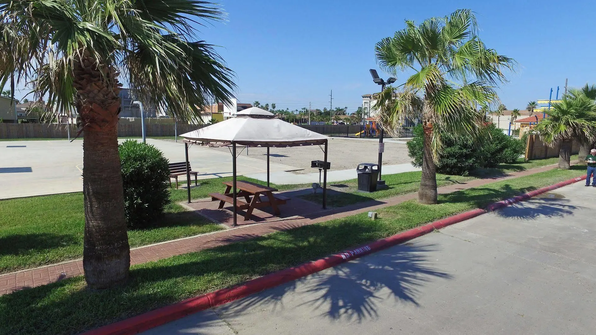 Motel Ramada By Wyndham & 2*