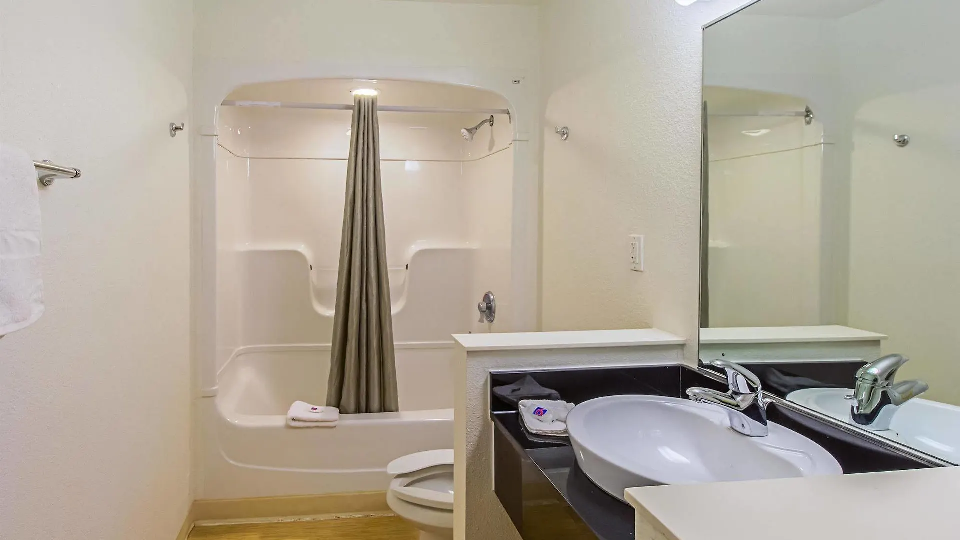 Hotel Ocean 2*